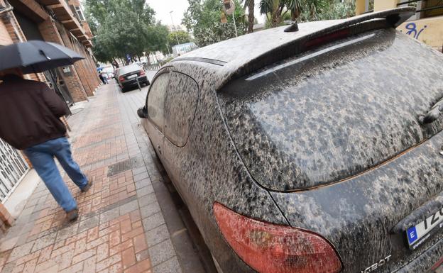 Esta es la sanción de la DGT por tener el coche sucio