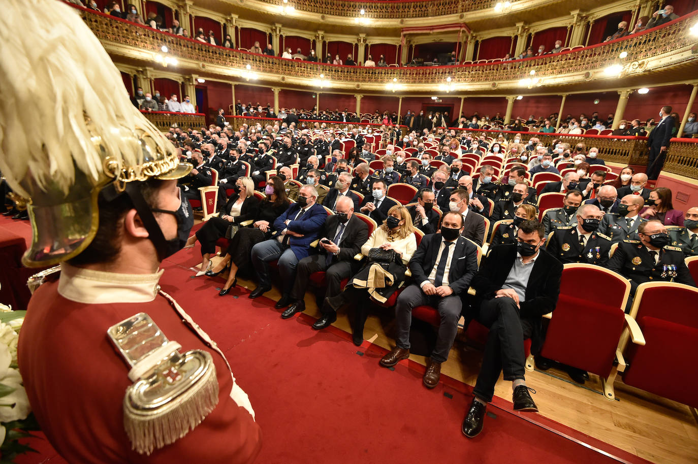 Fotos: Acto institucional del Día de San Patricio en el Teatro Romea de Murcia