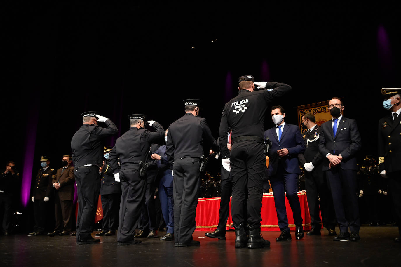 Fotos: Acto institucional del Día de San Patricio en el Teatro Romea de Murcia