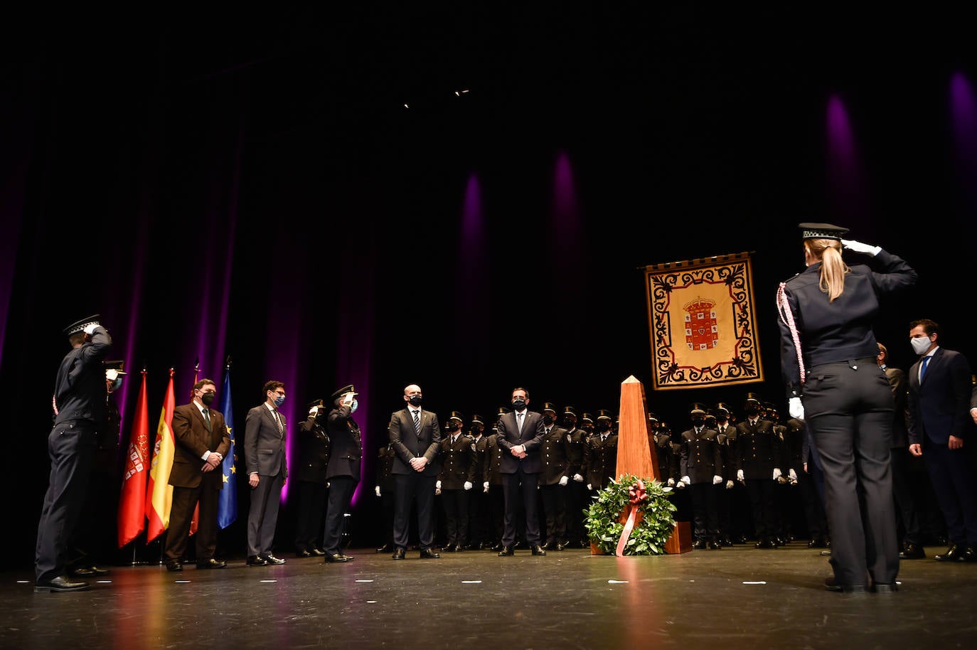 Fotos: Acto institucional del Día de San Patricio en el Teatro Romea de Murcia