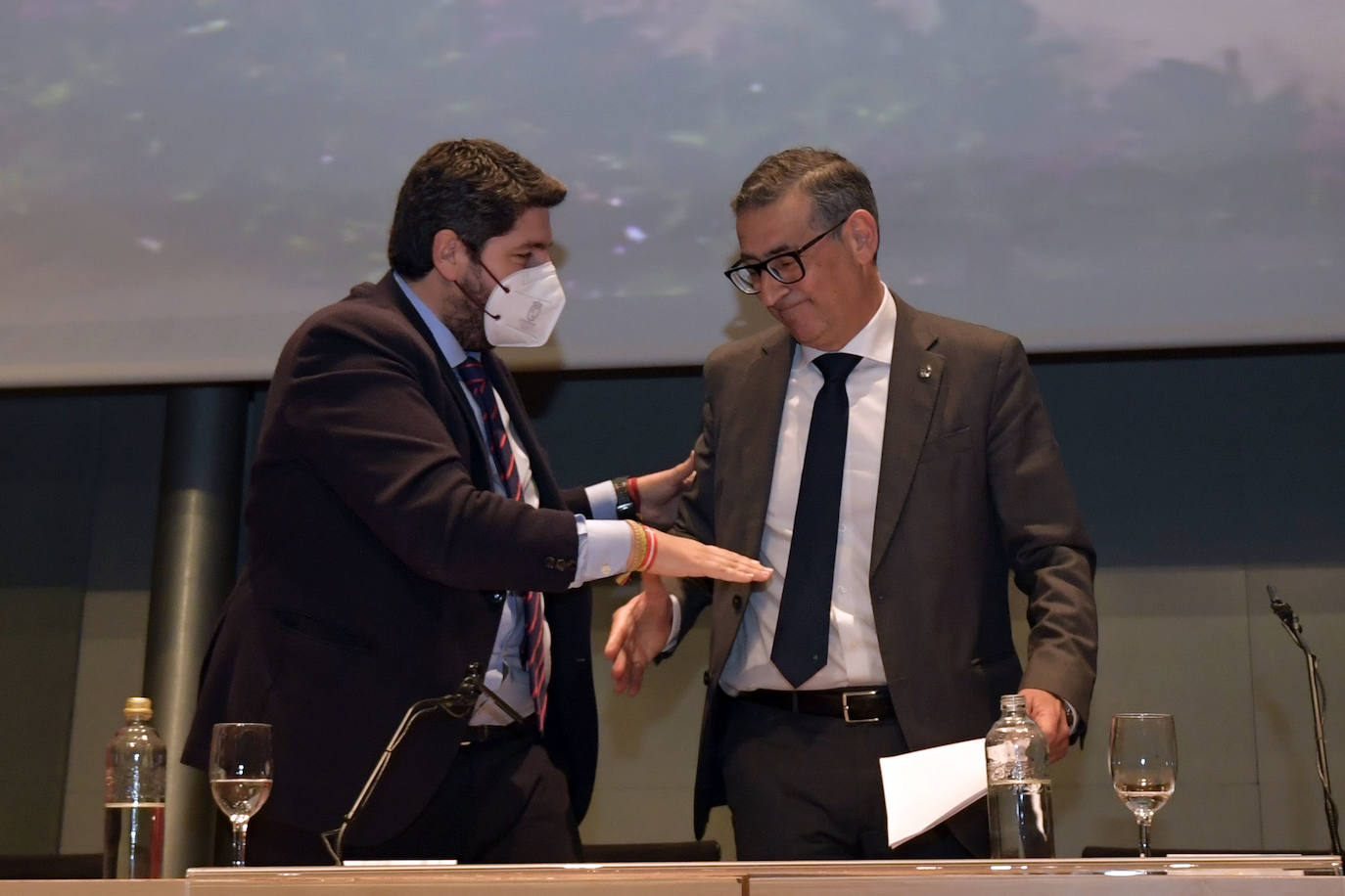 Fotos: La toma de posesión de Luján como rector de la UMU, en imágenes