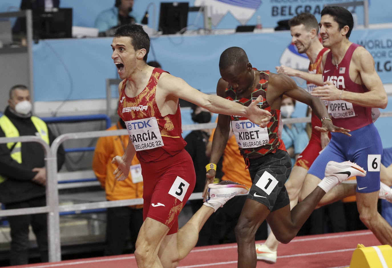 Fotos: El oro de Mariano García en el Mundial de Belgrado de 800 m en pista cubierta