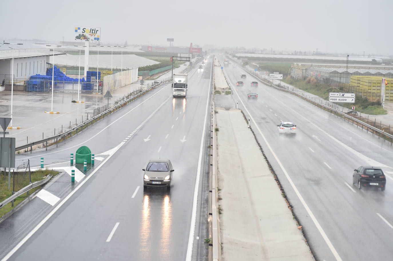 Fotos: La lluvia provoca desprendimientos, caminos inundados y carreteras cortadas en varios puntos de la Región