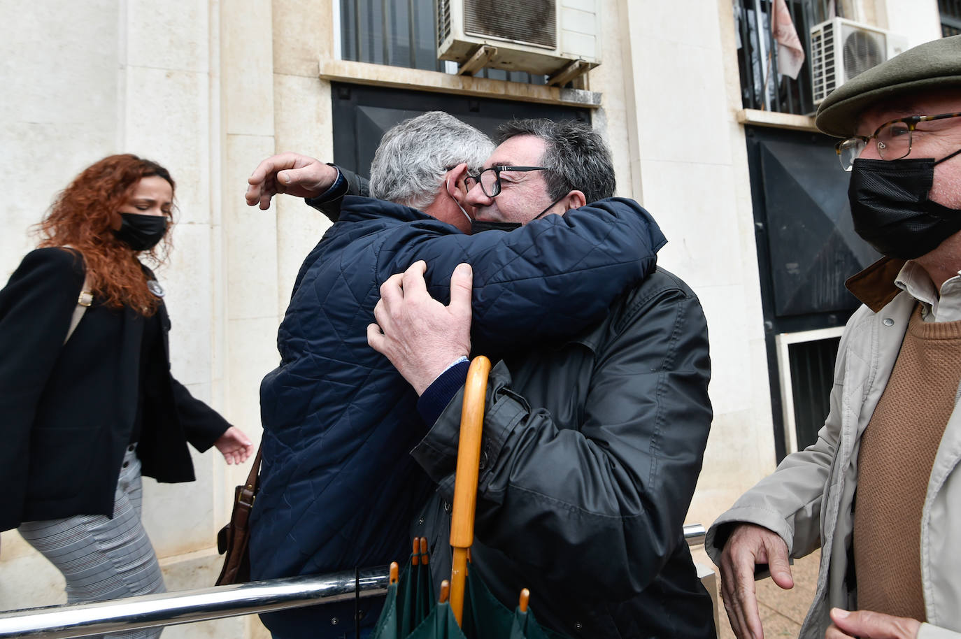 Fotos: Arranca el juicio contra los jóvenes acusados de causar daños en las vías del tren a su paso por Murcia