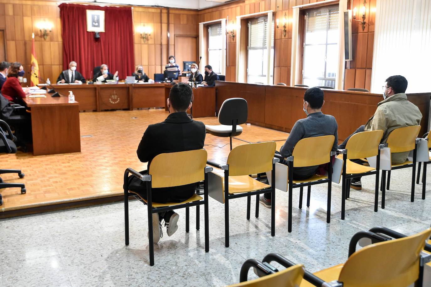 Fotos: Arranca el juicio contra los jóvenes acusados de causar daños en las vías del tren a su paso por Murcia
