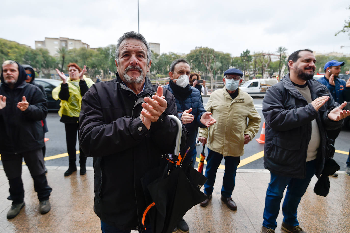 Fotos: Arranca el juicio contra los jóvenes acusados de causar daños en las vías del tren a su paso por Murcia