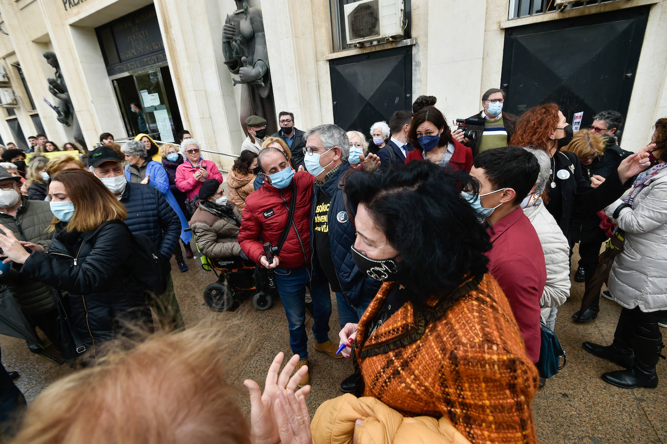 Fotos: Arranca el juicio contra los jóvenes acusados de causar daños en las vías del tren a su paso por Murcia