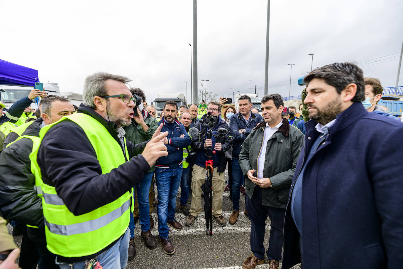 Fotos: Miras respalda a los transportistas y pide bajar el precio del combustible