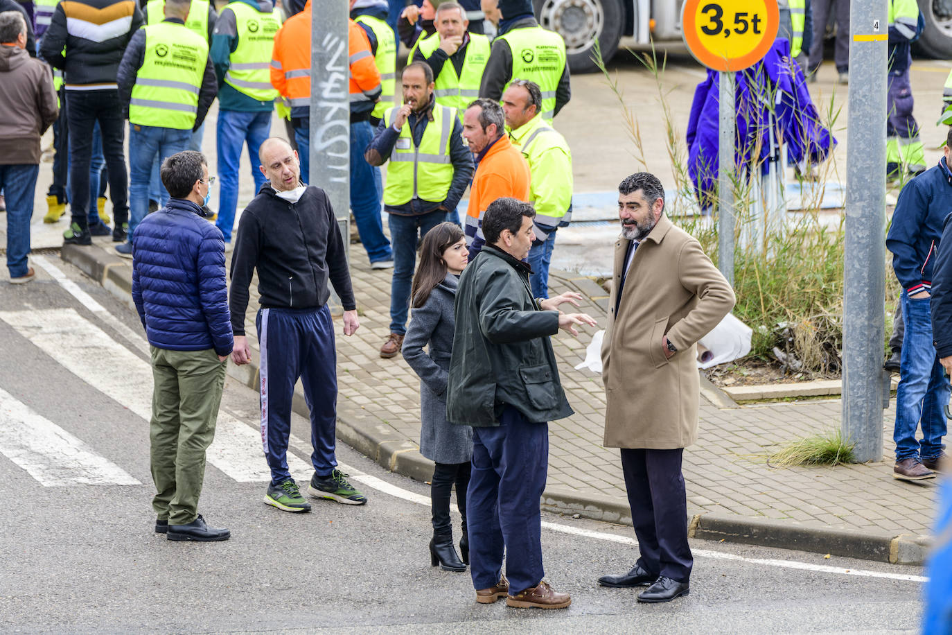Fotos: Miras respalda a los transportistas y pide bajar el precio del combustible