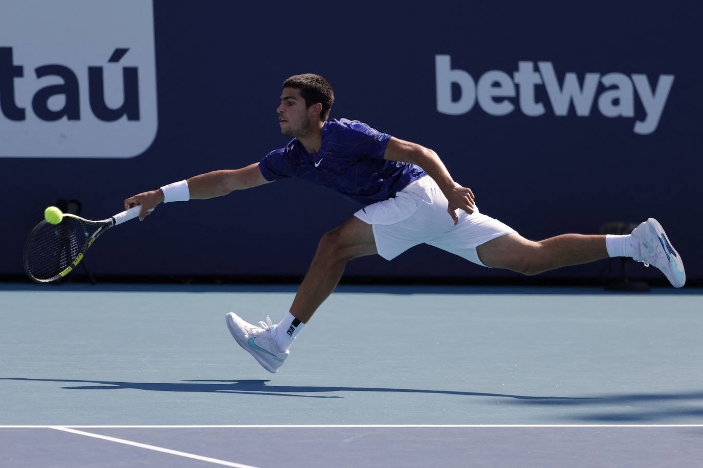 Fotos: Alcaraz no cae en la trampa de Cilic y ya está en octavos