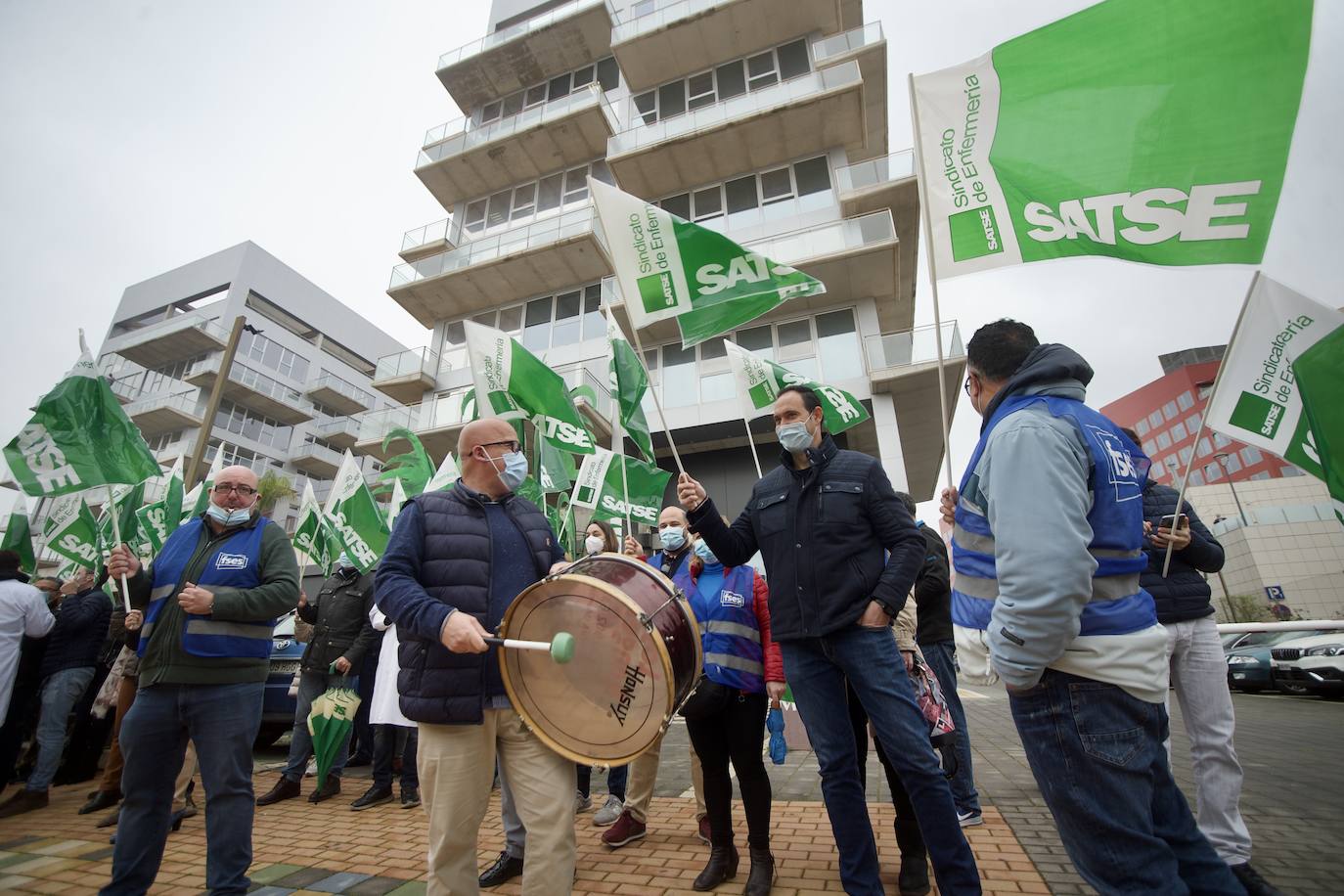 Fotos: Concentración de Satse contra los recortes en los refuerzos Covid