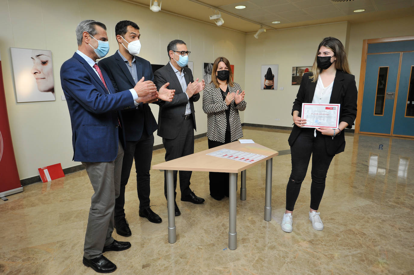 Fotos: Veinticinco alumnas de la UMU reciben las becas &#039;Piedad de la Cierva&#039;