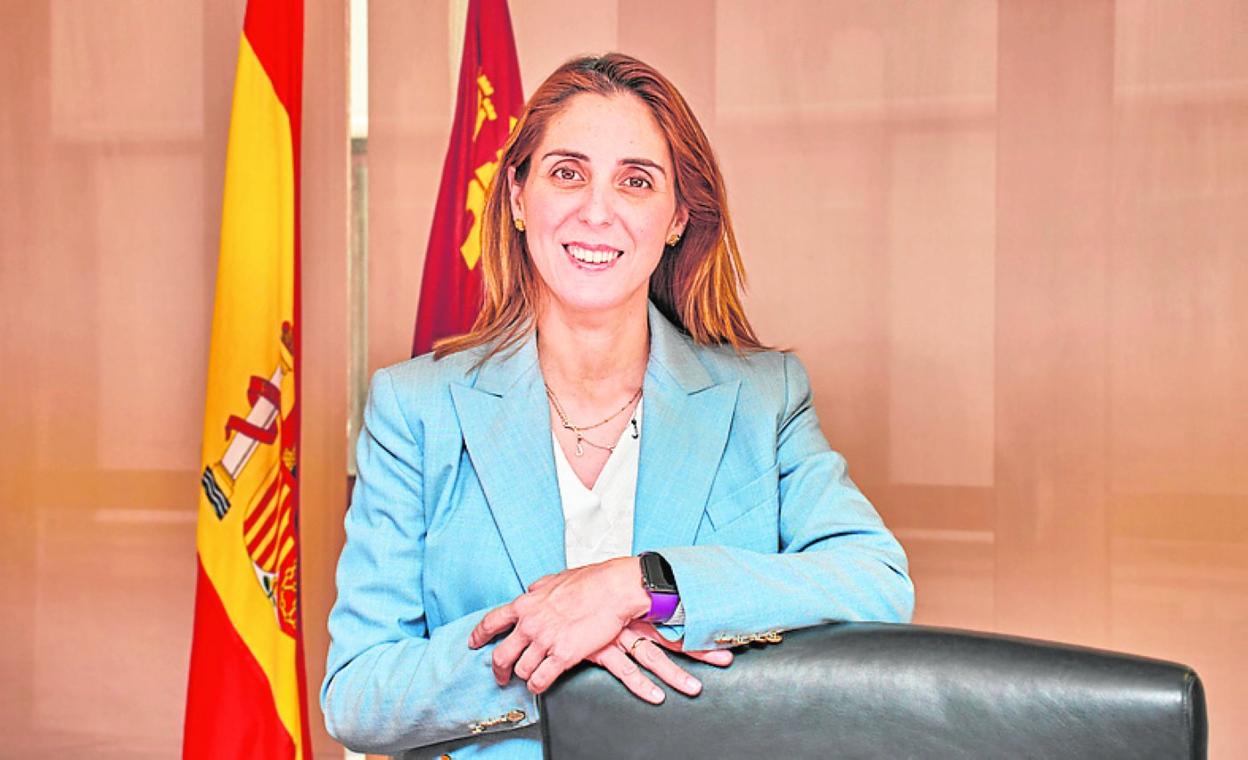 Paula Payá, presidenta del Colegio de Farmacéuticos de la Región. 