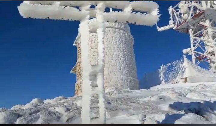 Fotos: Sierra Espuña amanece teñida de blanco tras dos días de nieve