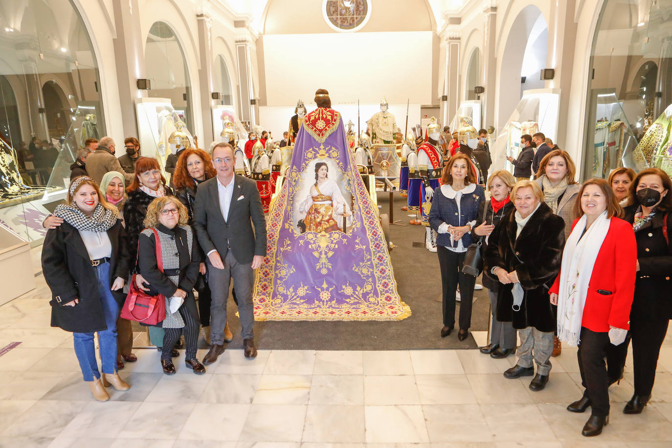 Fotos: Judit lidera los estrenos del Paso Blanco en la Semana Santa de Lorca