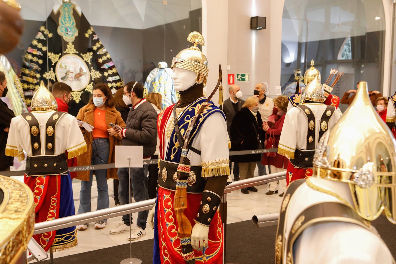Fotos: Judit lidera los estrenos del Paso Blanco en la Semana Santa de Lorca