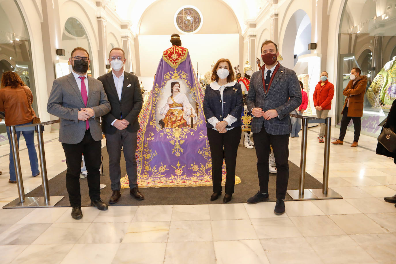 Fotos: Judit lidera los estrenos del Paso Blanco en la Semana Santa de Lorca