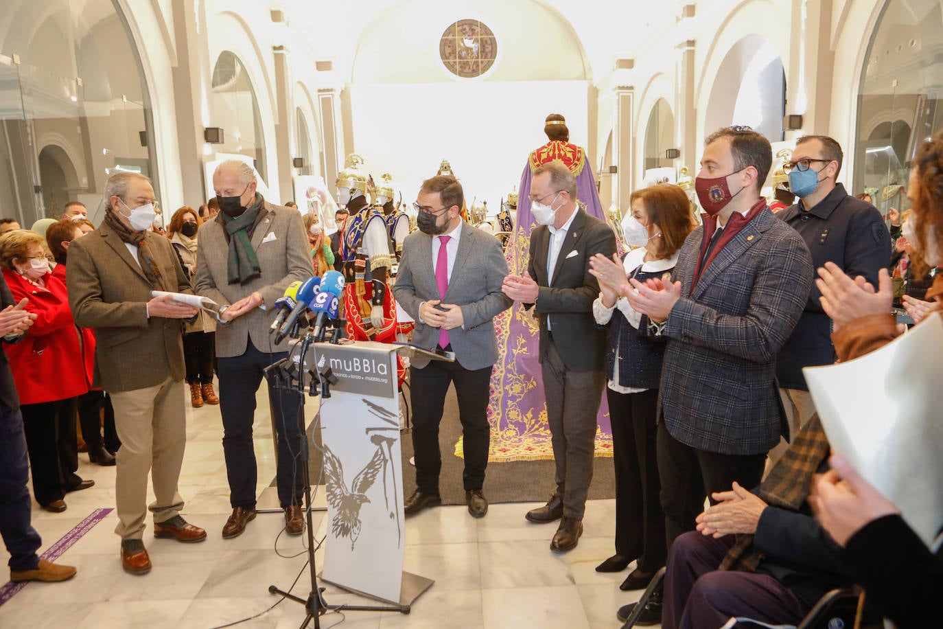 Fotos: Judit lidera los estrenos del Paso Blanco en la Semana Santa de Lorca