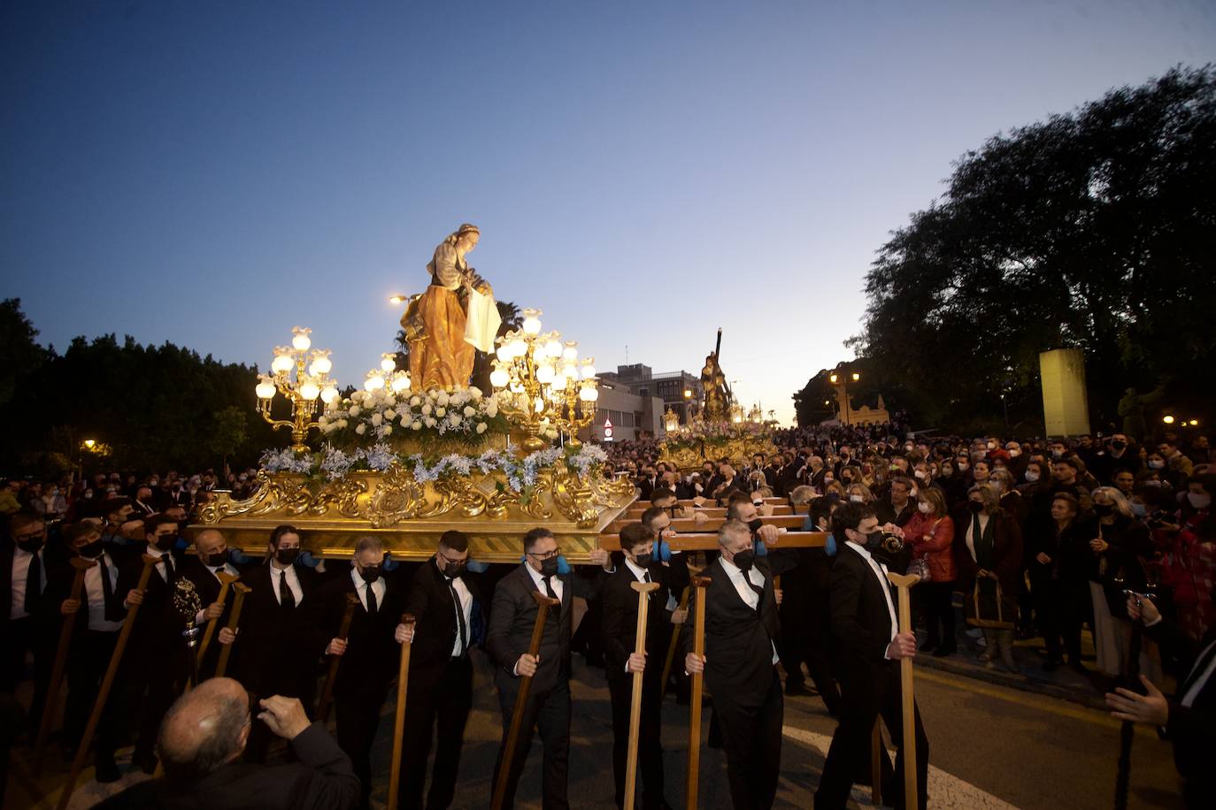 Fotos: La Verónica, en su 25 aniversario, acompaña al Jesús del Gran Poder