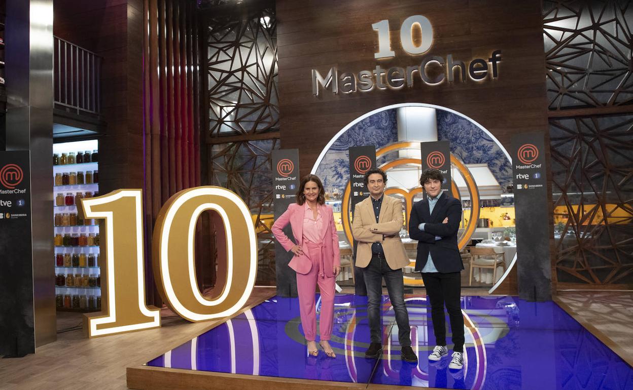 Los tres cocineros-presentadores de 'MasterChef'