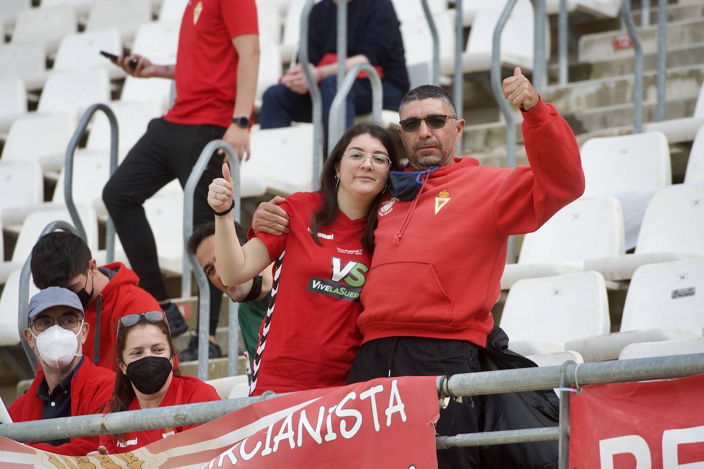 Fotos: Búscate en el Enrique Roca en el empate del Real Murcia frente al Hércules