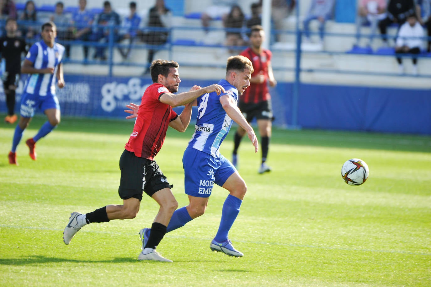 Fotos: El Águilas sale del infierno (Águilas 2, La Nucía 0)