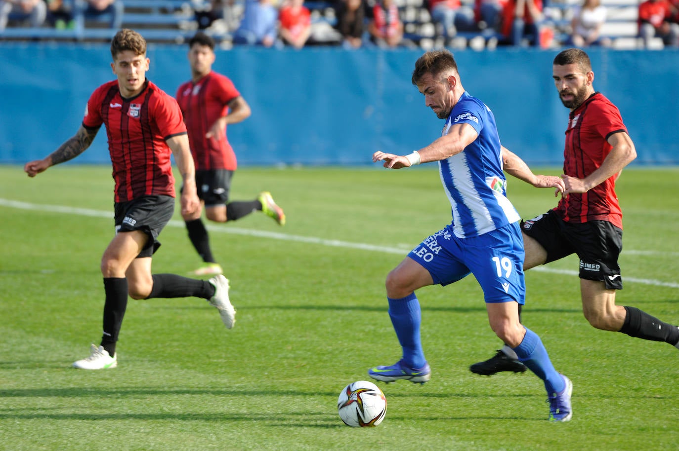 Fotos: El Águilas sale del infierno (Águilas 2, La Nucía 0)