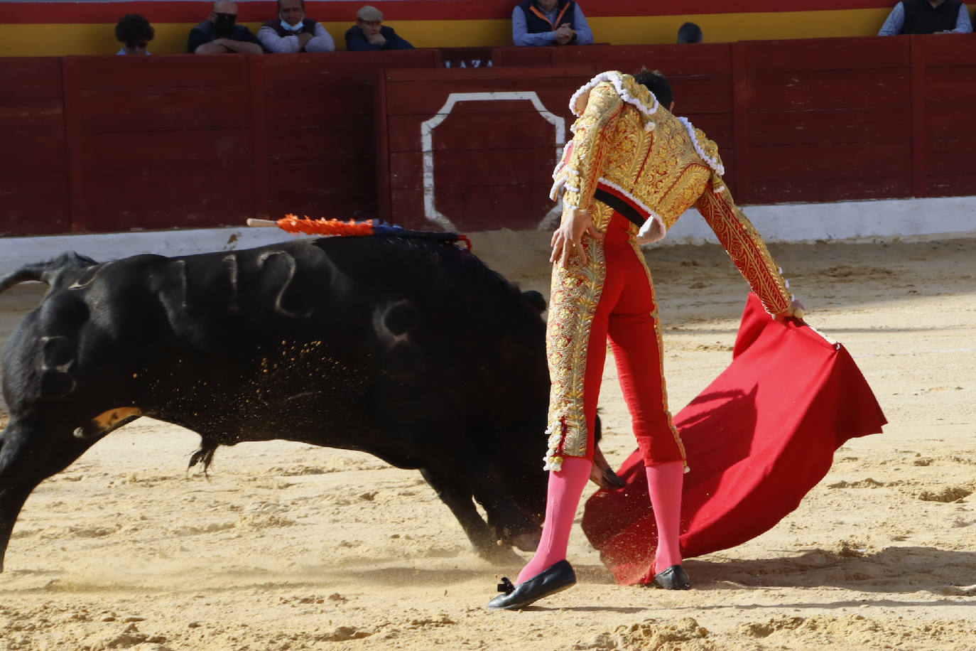Fotos: Puerta grande para Ureña y Galdós en Yecla
