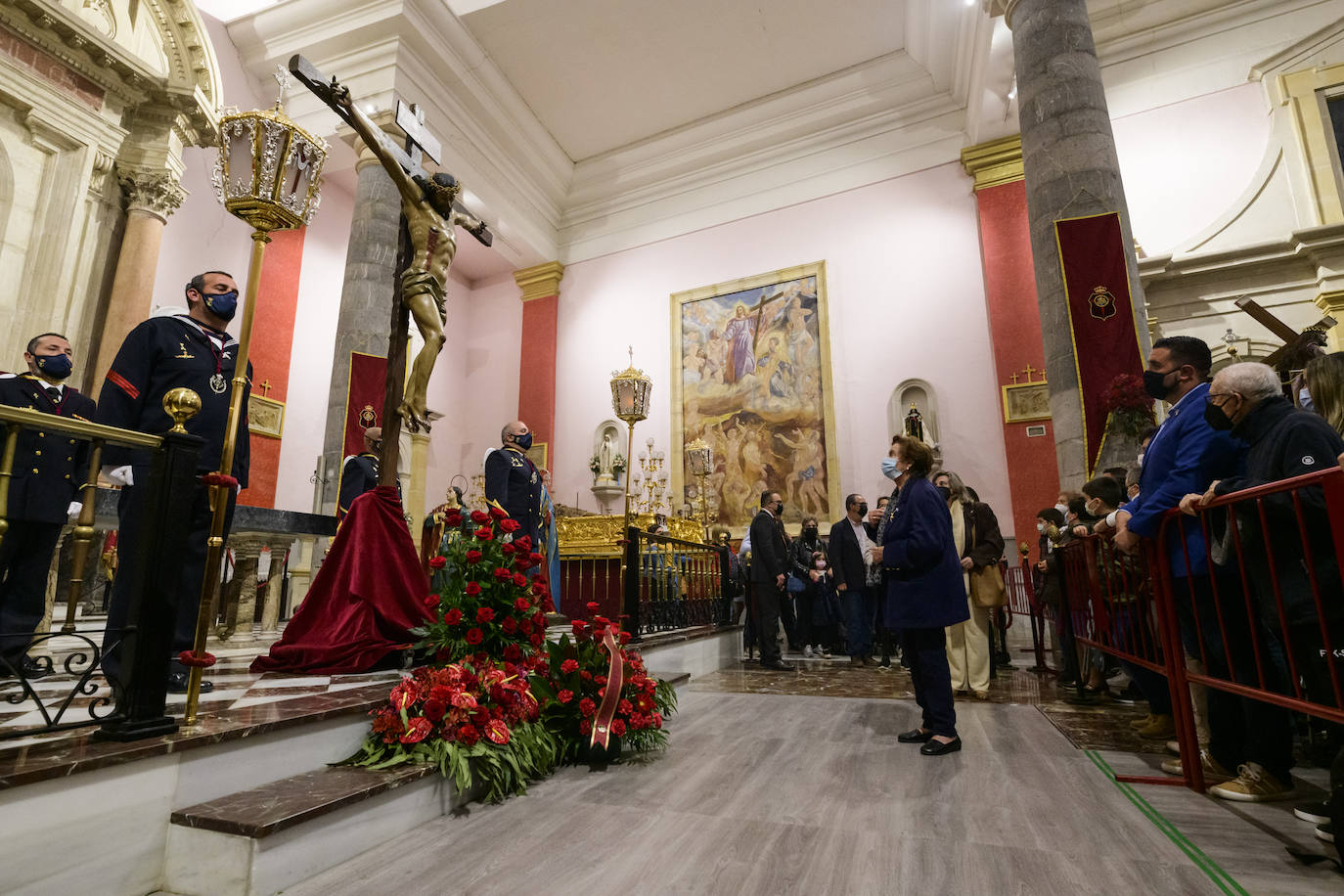 Fotos: Descendimiento del Cristo del Perdón en la iglesia de San Antolín de Murcia