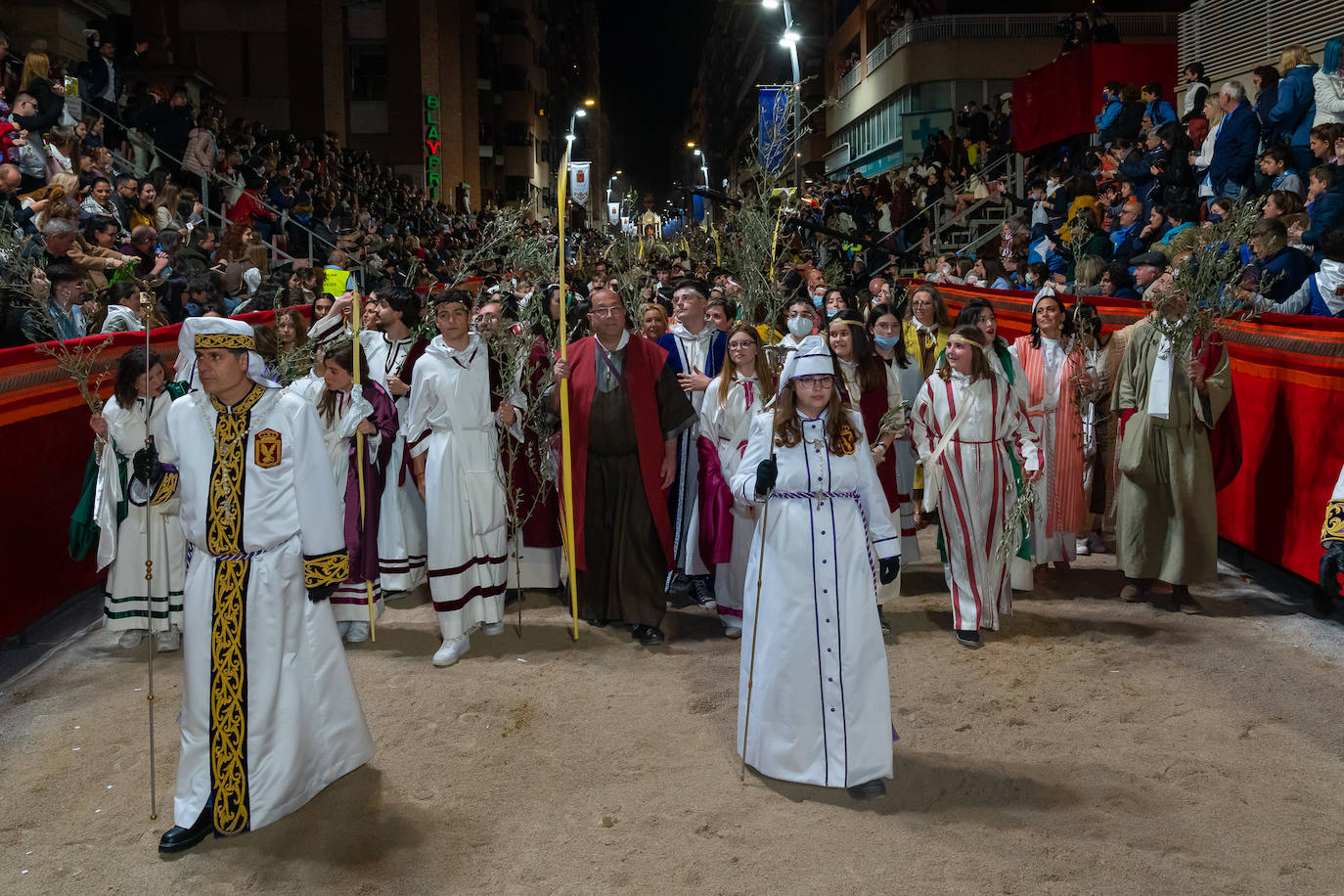 Fotos: El pueblo hebreo llena de júbilo la carrera en la noche del Domingo de Ramos en Lorca