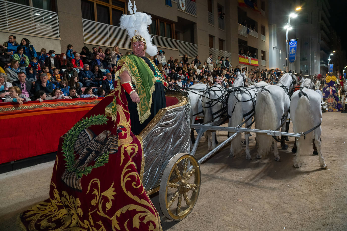 Fotos: El pueblo hebreo llena de júbilo la carrera en la noche del Domingo de Ramos en Lorca