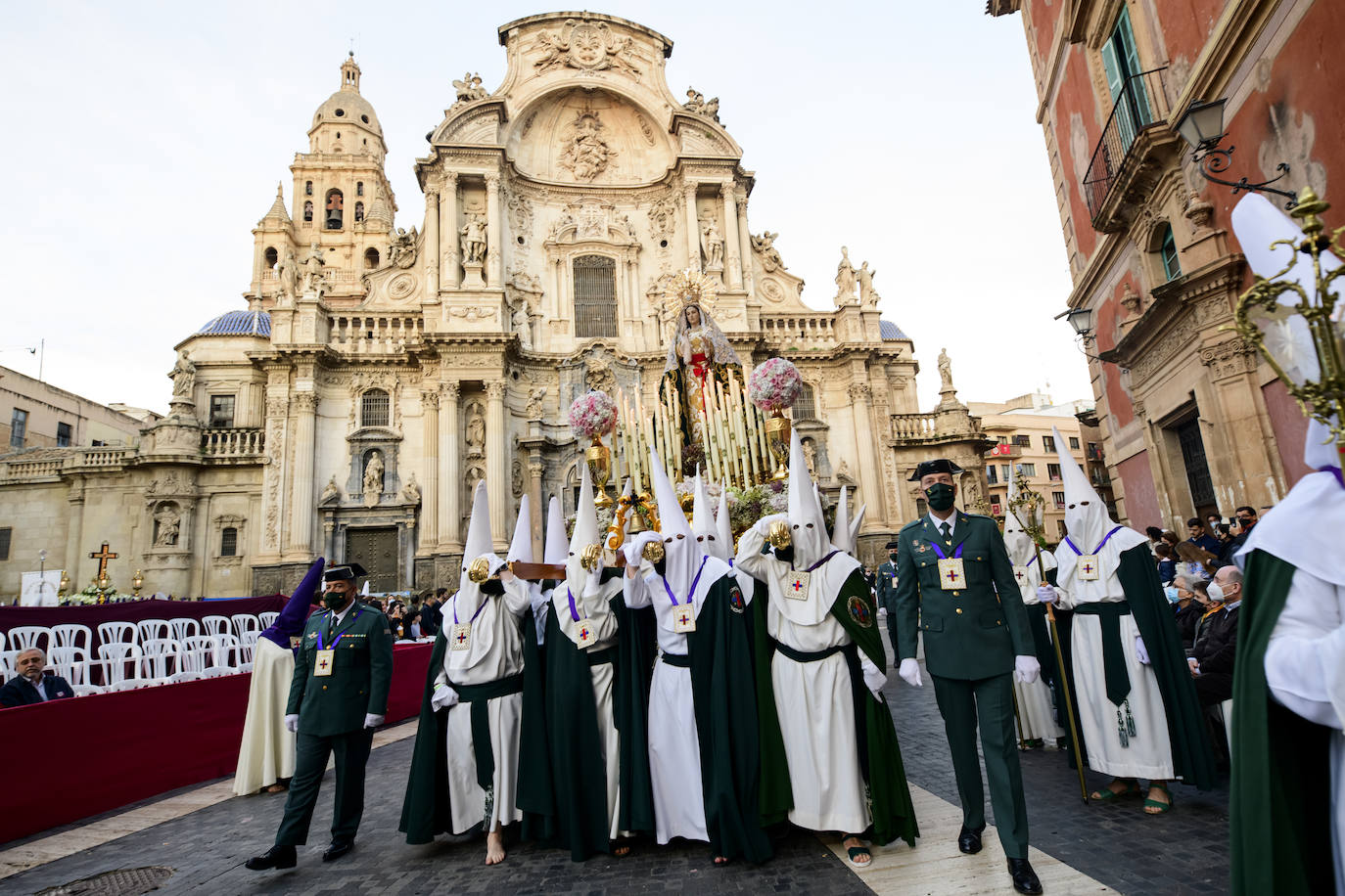 Fotos: La procesión del Rescate de Martes Santo, en imágenes