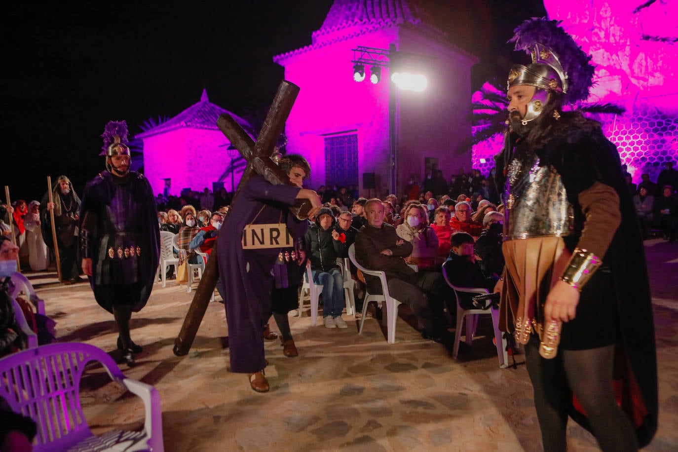 Fotos: Las imágenes del vía crucis del Lunes Santo en Lorca