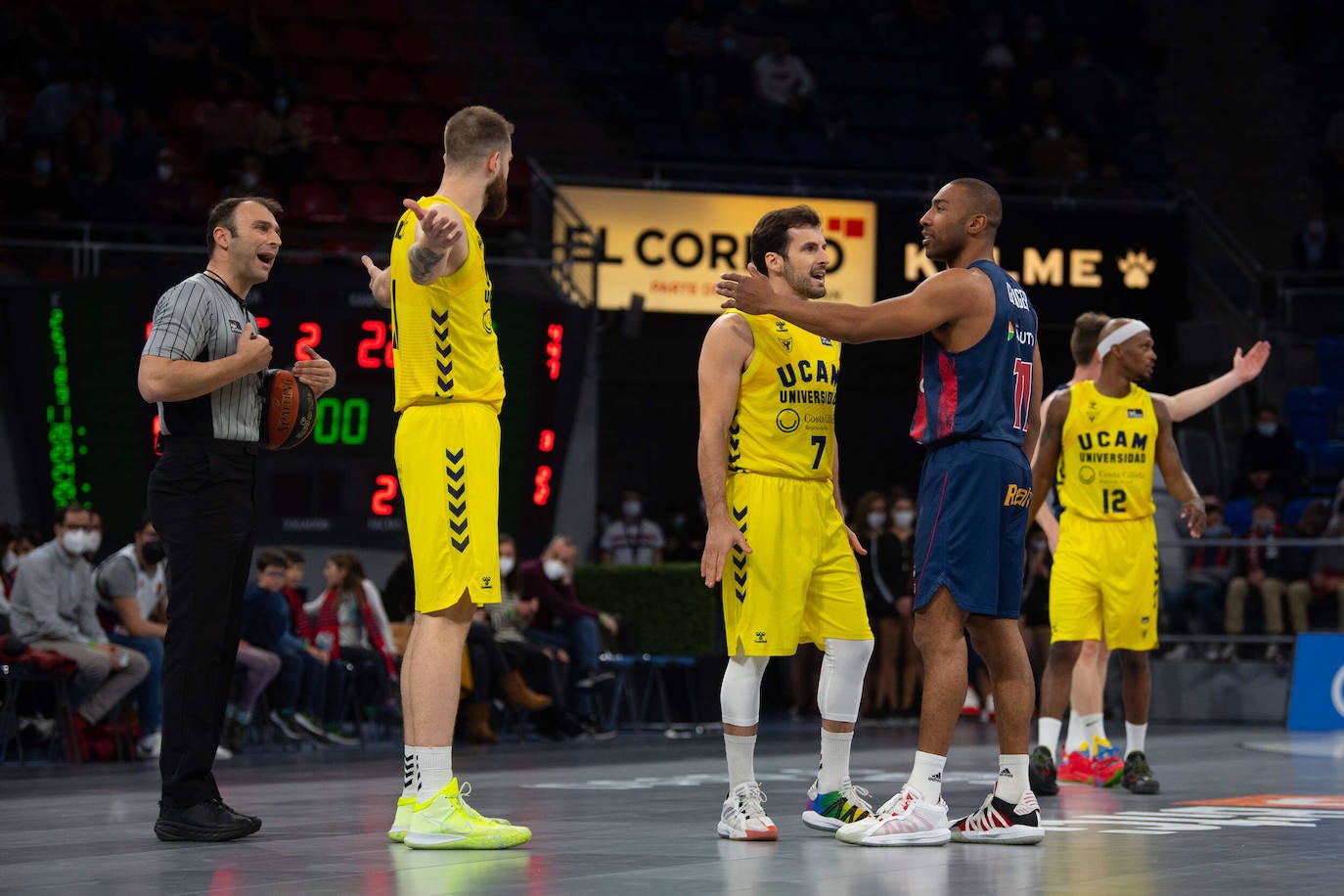 Fotos: El Baskonia-Ucam CB, en imágenes