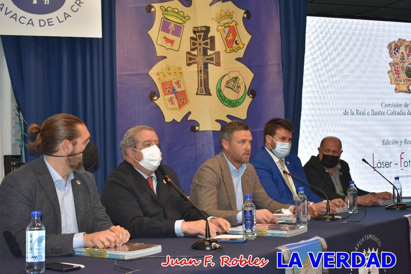 La Casa de Cultura «Emilio Sáez» de Caravaca de la Cruz acogió anoche la presentación de la Revista de Fiestas 2022, que ha sido diseñada por Láser-Fotógrafos. 