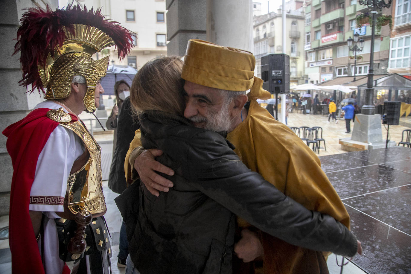 Fotos: Un aguacero obliga a suspender el Lavatorio en Cartagena