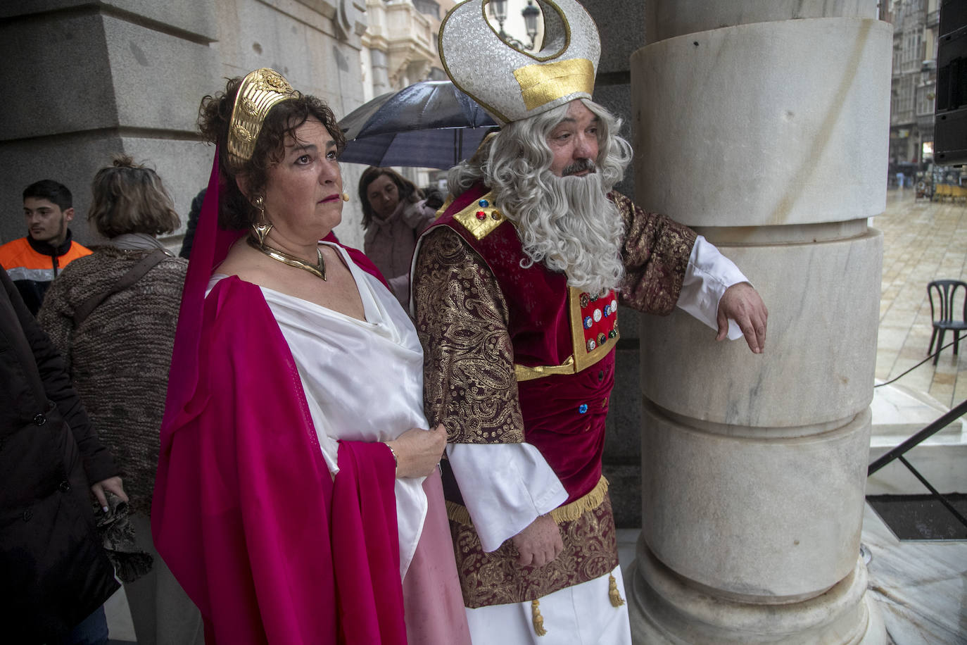 Fotos: Un aguacero obliga a suspender el Lavatorio en Cartagena