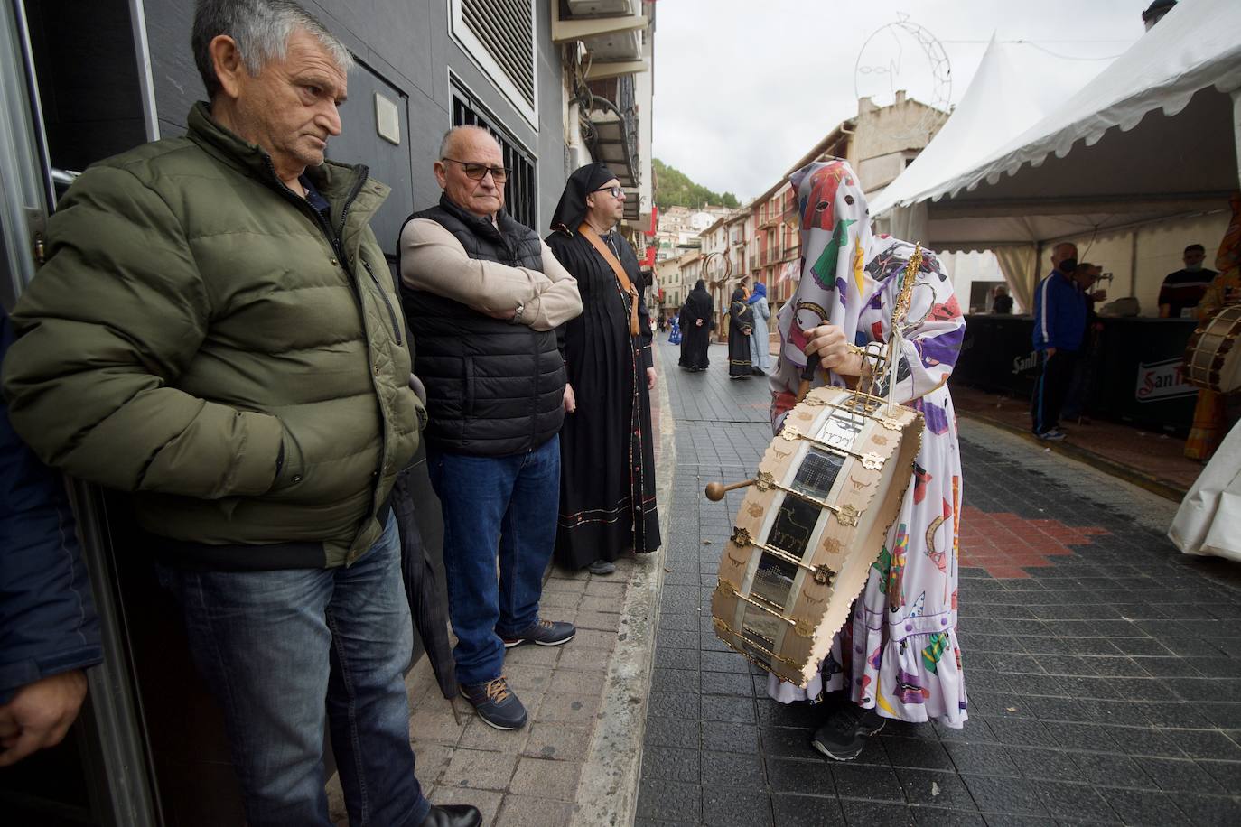 Fotos: Los tambores vuelven a las calles de Moratalla en el Jueves Santo
