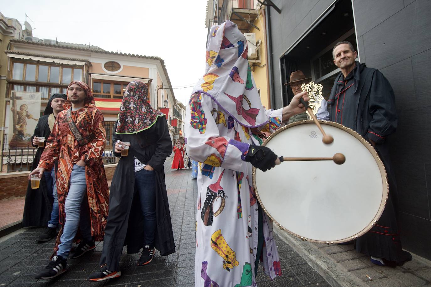 Fotos: Los tambores vuelven a las calles de Moratalla en el Jueves Santo
