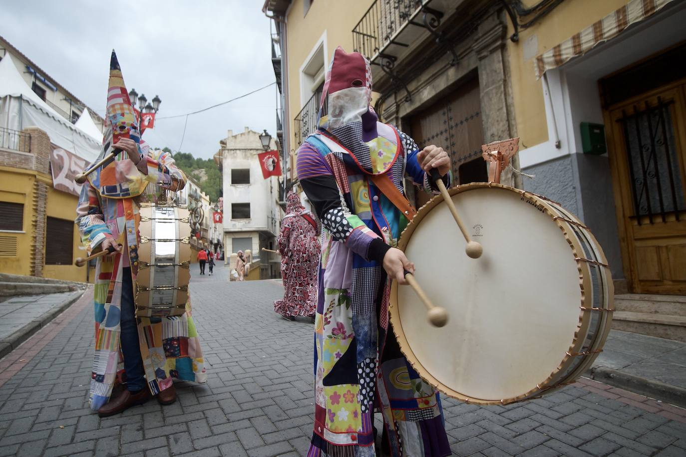 Fotos: Los tambores vuelven a las calles de Moratalla en el Jueves Santo