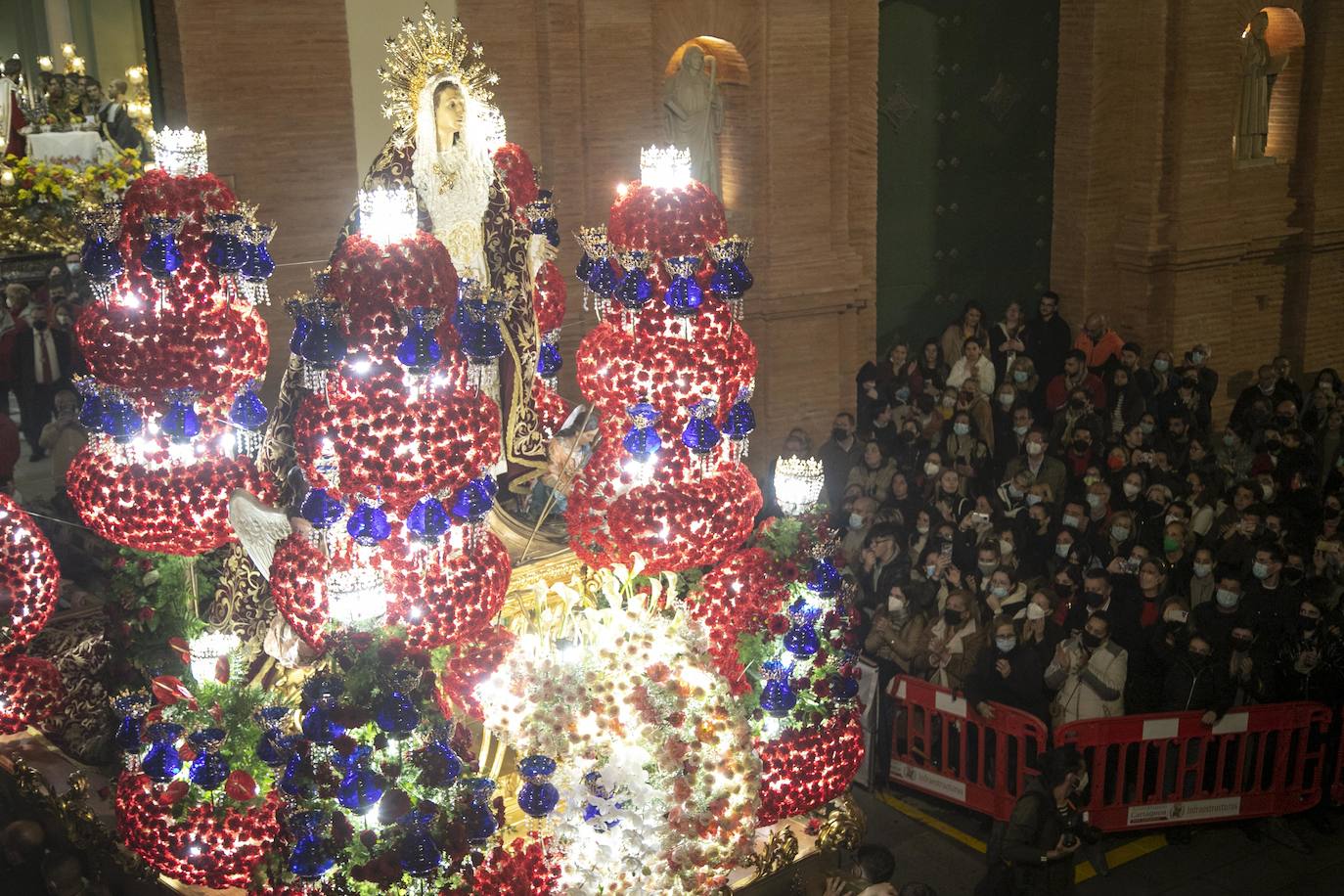 Fotos: Salve al Primer Dolor, único consuelo para los californios