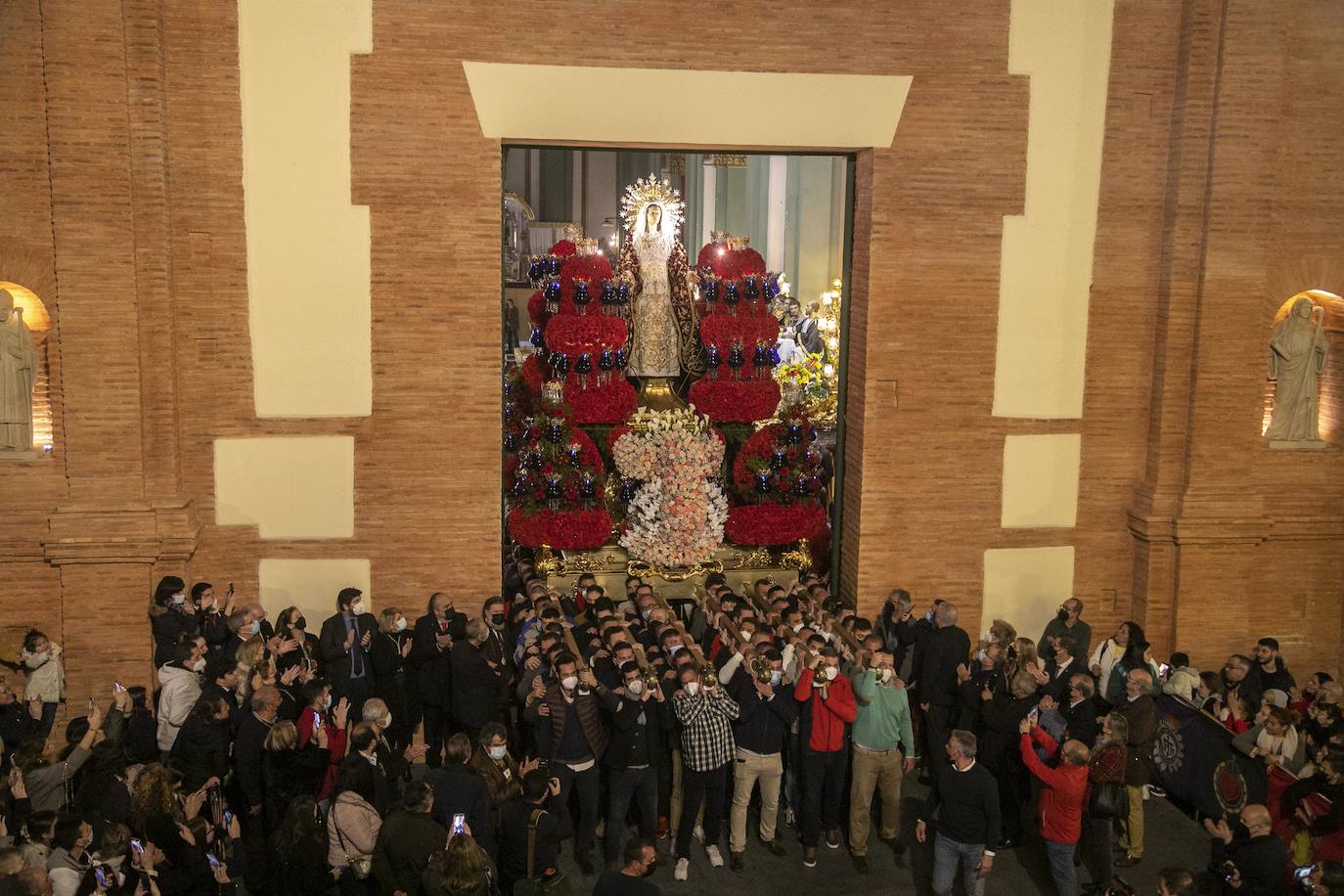 Fotos: Salve al Primer Dolor, único consuelo para los californios