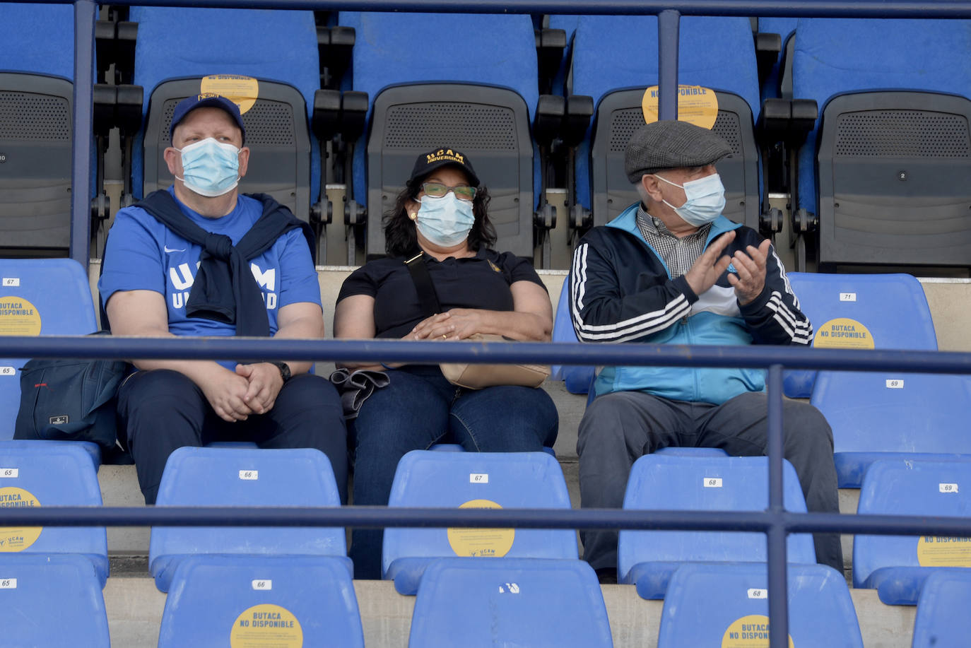 Fotos: Búscate en las gradas de La Condomina en el partido frente al Nástic