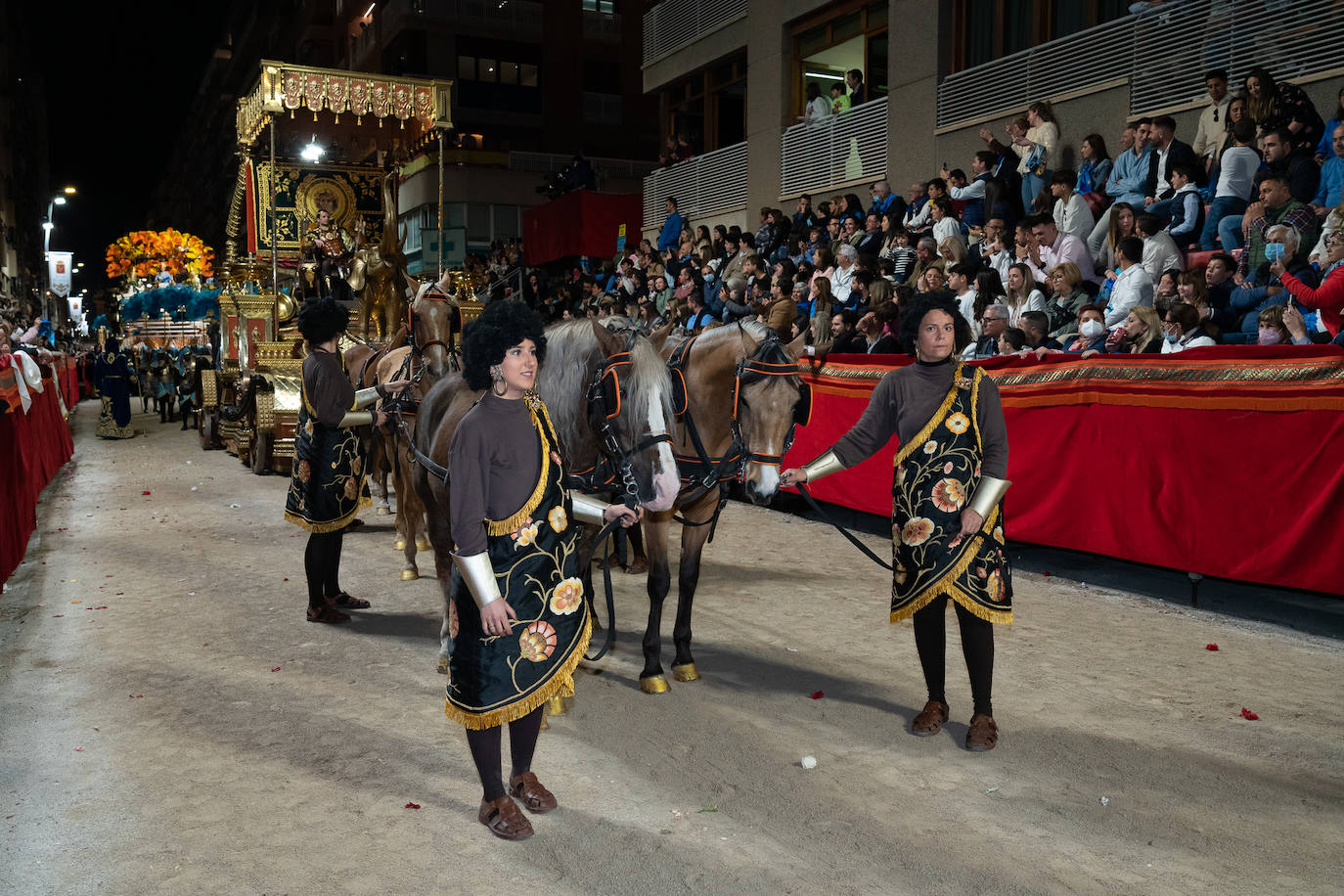 Fotos: Desfile bíblico-pasional del Viernes Santo en Lorca