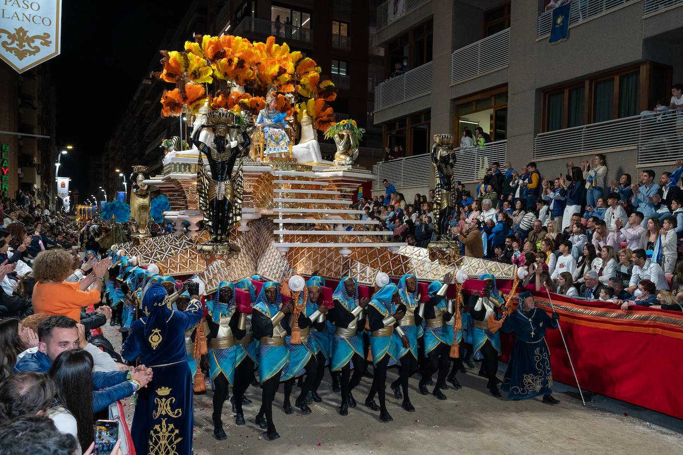 Fotos: Desfile bíblico-pasional del Viernes Santo en Lorca