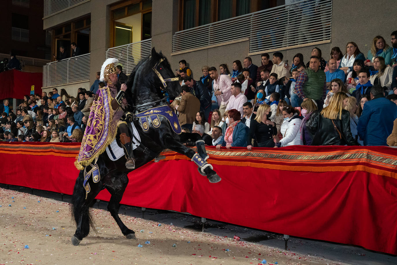 Fotos: Desfile bíblico-pasional del Viernes Santo en Lorca