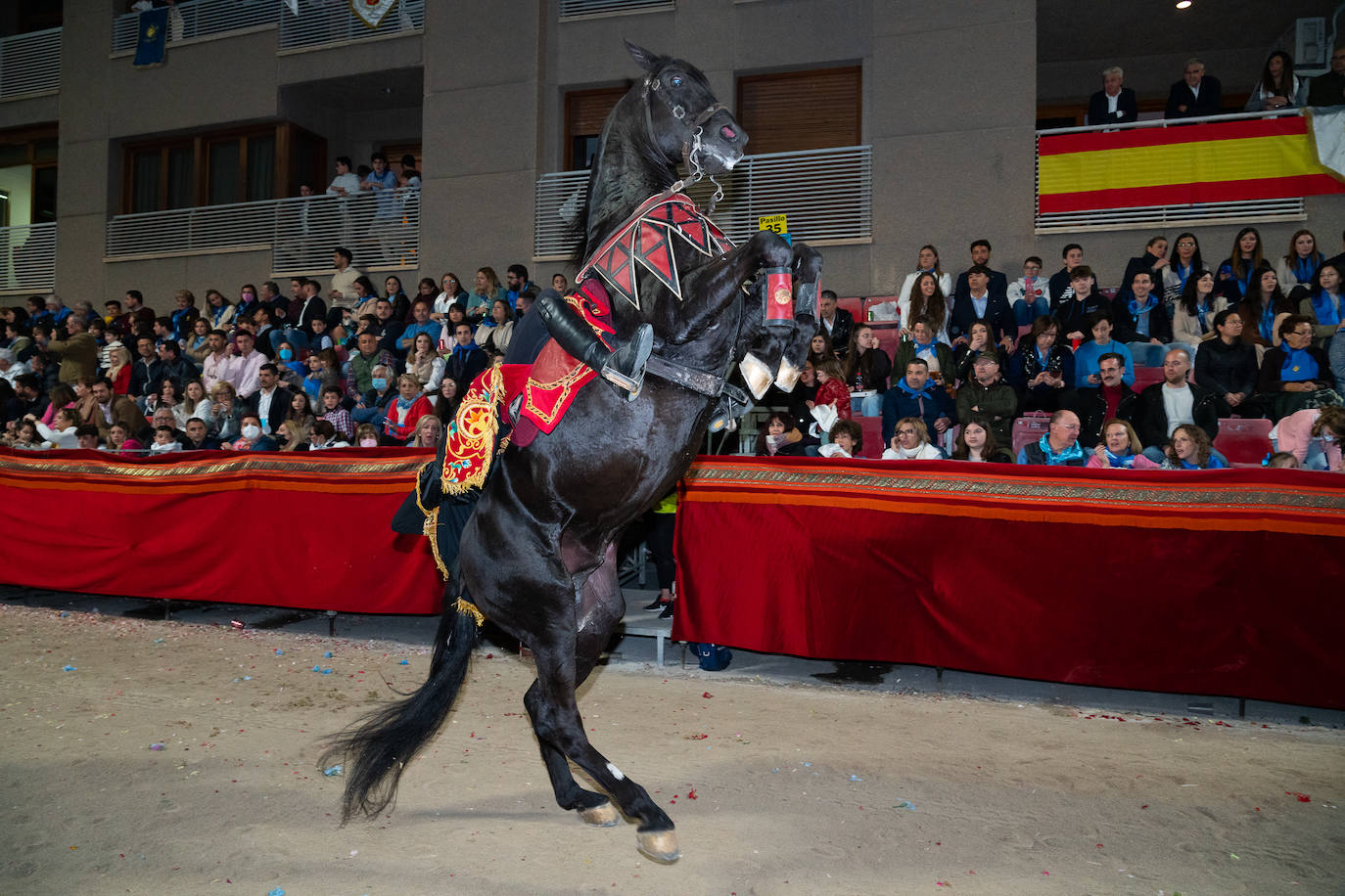 Fotos: Desfile bíblico-pasional del Viernes Santo en Lorca