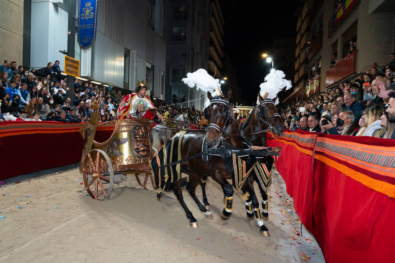 Fotos: Desfile bíblico-pasional del Viernes Santo en Lorca