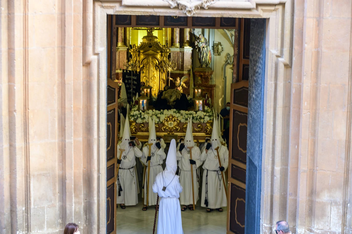 Fotos: La procesión del Yacente de Sábado Santo en Murcia, en imágenes
