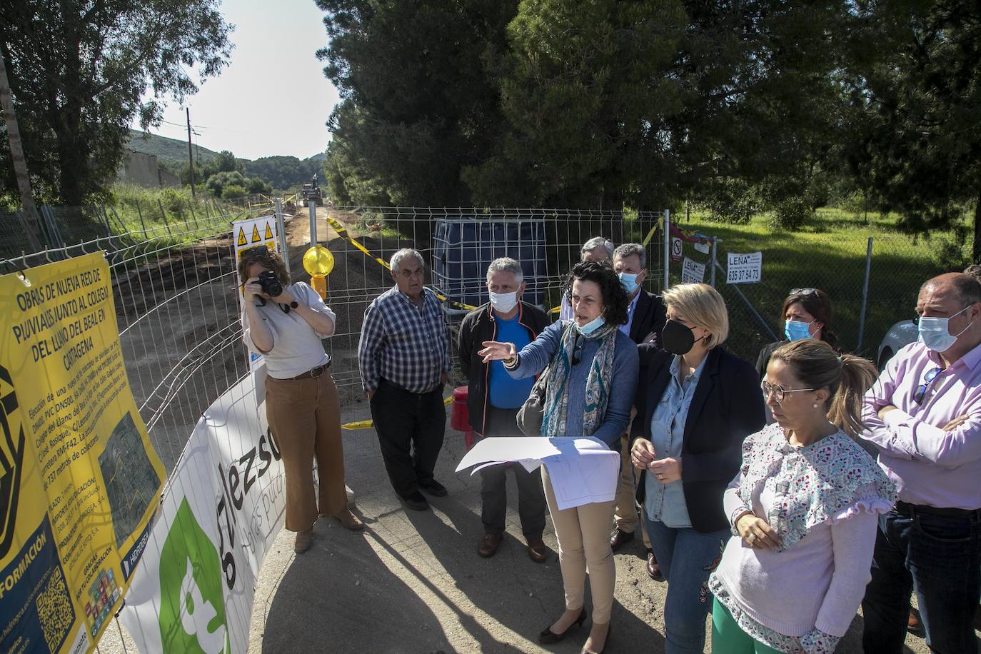 Fotos: Comunidad y Adif frenan en el Llano del Beal la eliminación de los vertidos mineros
